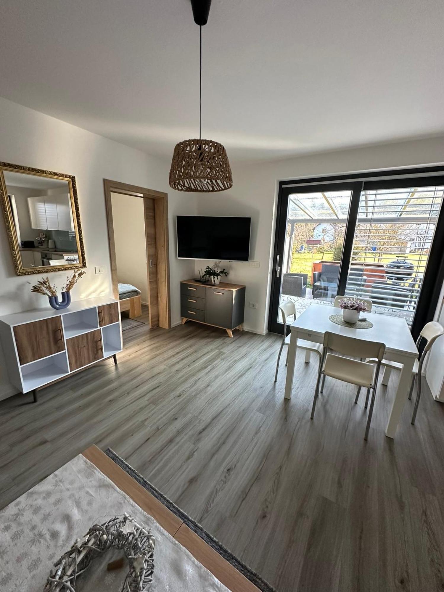 Appartamento Apartma Dreamscape Radovljica Esterno foto